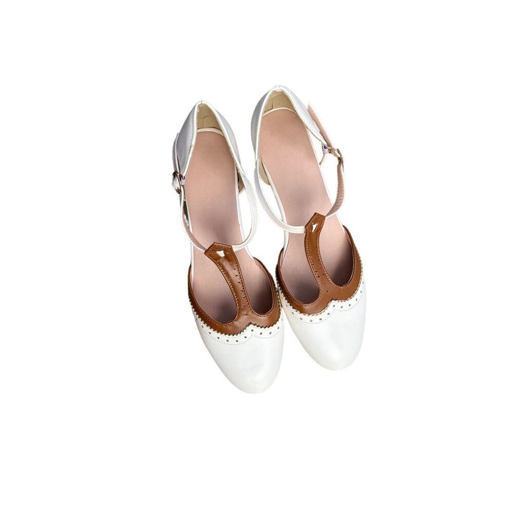 Ladie's White Leather T-Strap Heels, Size 11.5